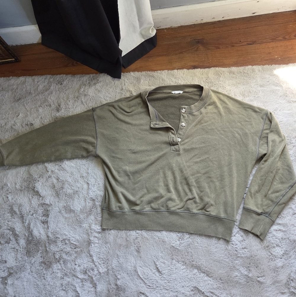 American Eagle Oversized Cropped Pullover